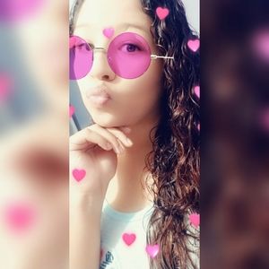 Meet your Posher, Saida